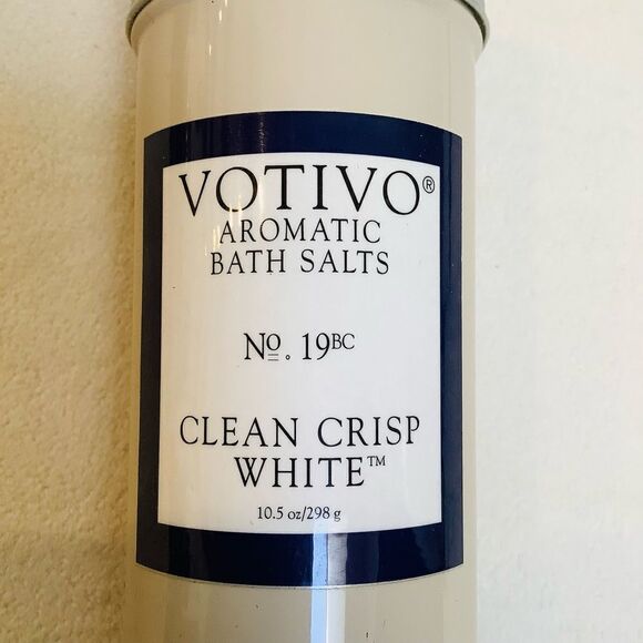 Votivo Bath Salts  CLEAN CRISP WHITE BATH SALTS Rare discontinued - Picture 2 of 5